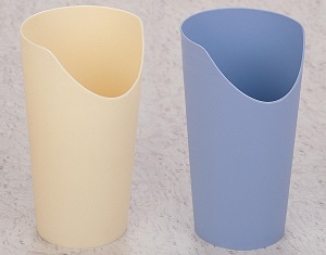 nosey-cutout-cup