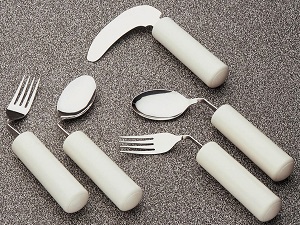 queens-cutlery-angled